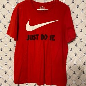 Men’s Nike shirt